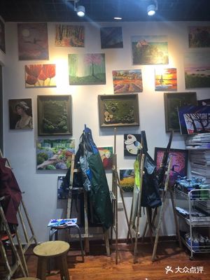&ldquo;絕好。畫室最重要的是采光,自然光比較充足.&rdquo;-私享自助畫室-北京休閑娛樂