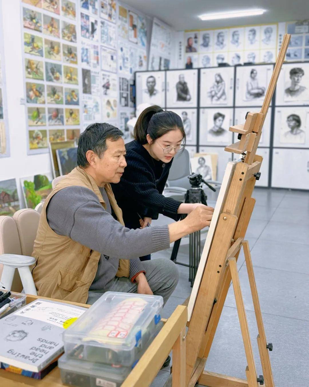 清華大學美術學院李家騮教授工作室正式入駐北京卓橋藝考畫室!_藝術_