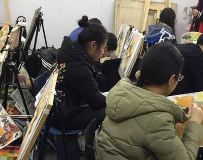 北京第五屆萬人模考圓滿舉行，北京九天畫室旗開得勝展風(fēng)采